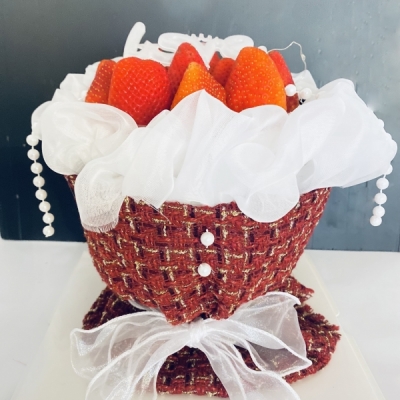 chanel 草莓花束蛋糕